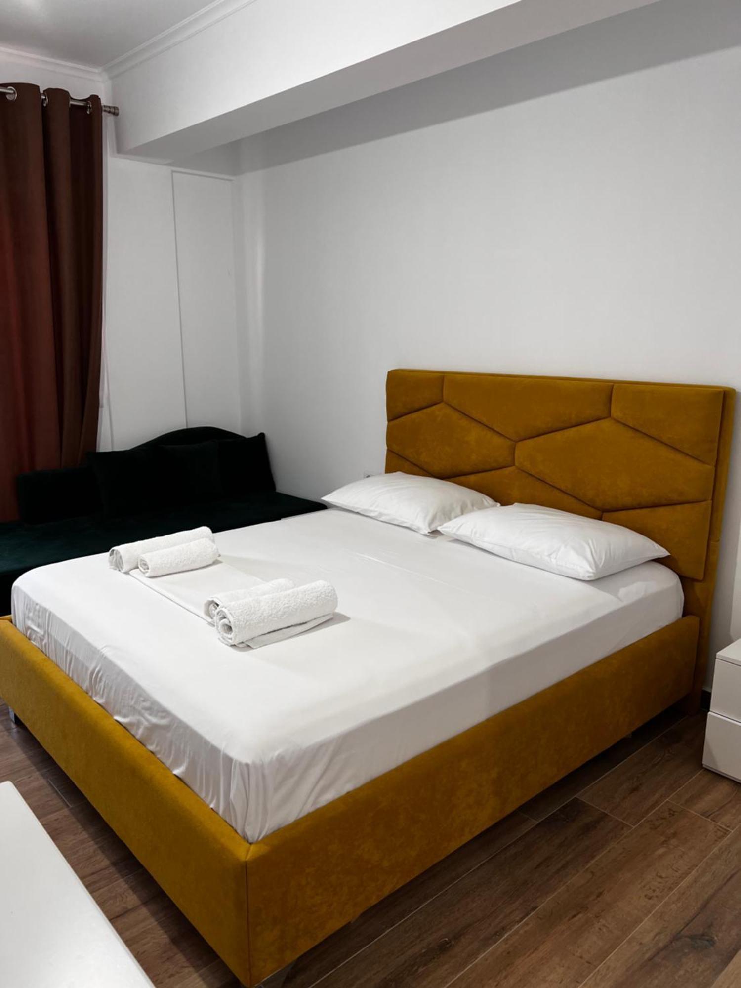 Appartamento The Gwen Sarandë Esterno foto