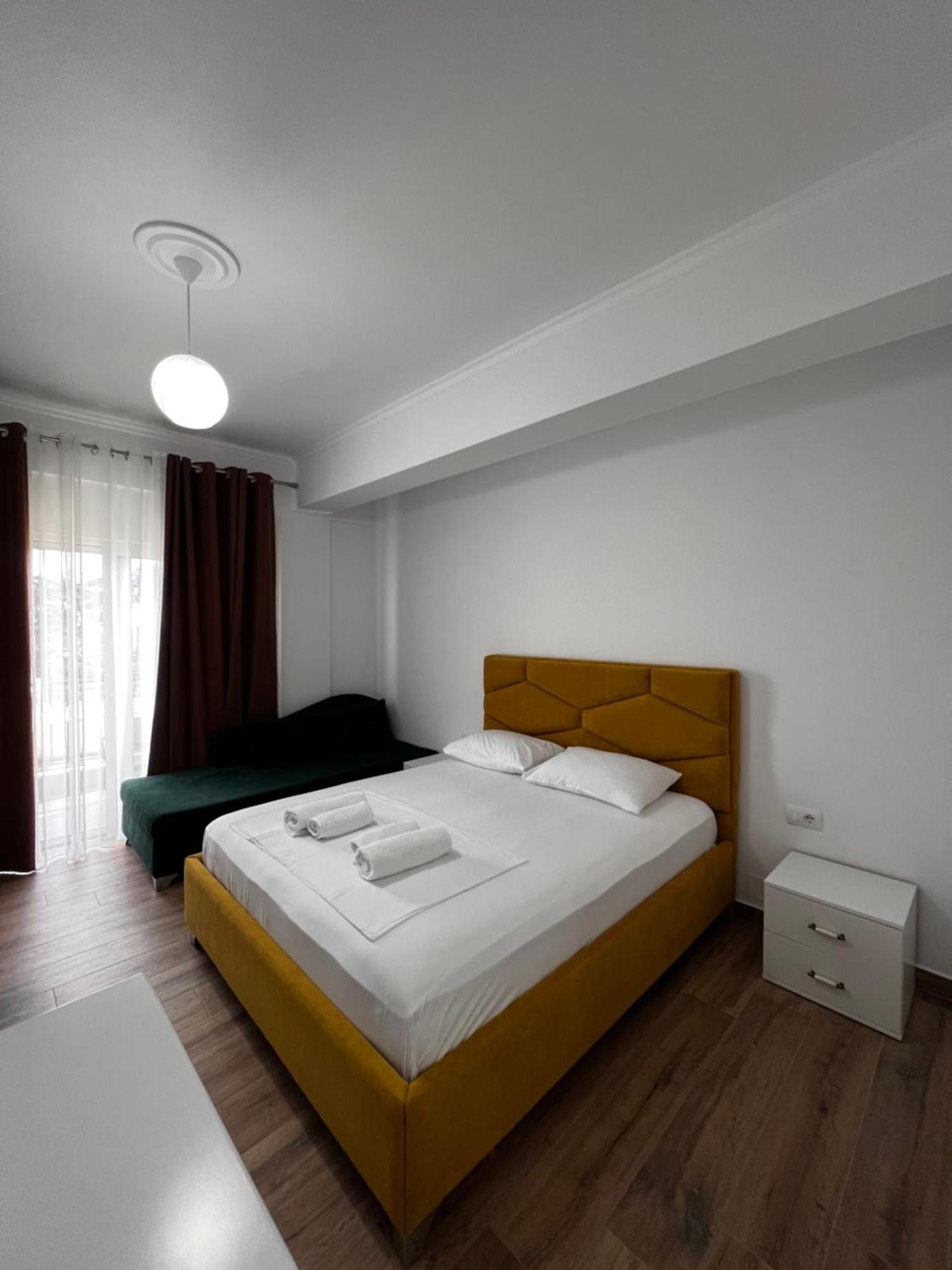 Appartamento The Gwen Sarandë Esterno foto